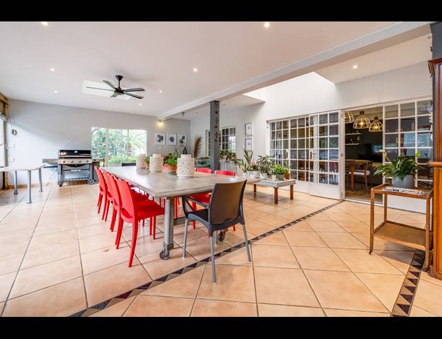 6 BEDROOM HOUSE FOR SALE IN BRYANSTON